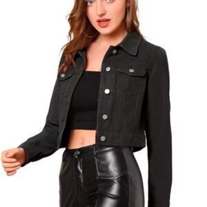 Black Cropped Jean Jacket with Classic Collar and Fitted Silhouette